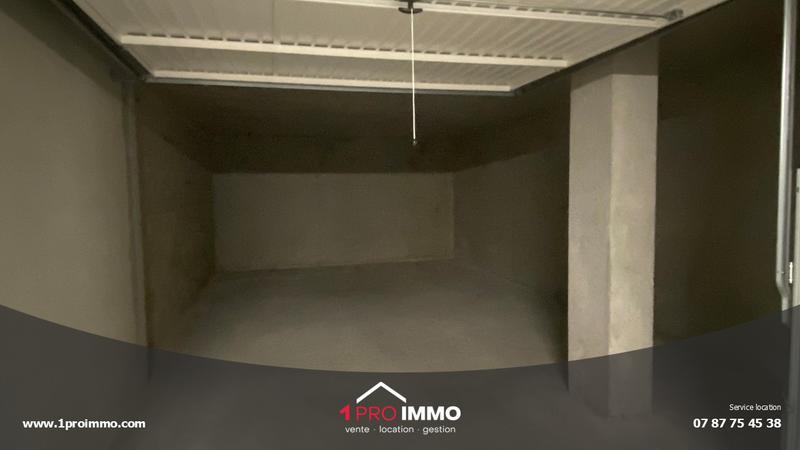 Parking / Garage - 32 m²