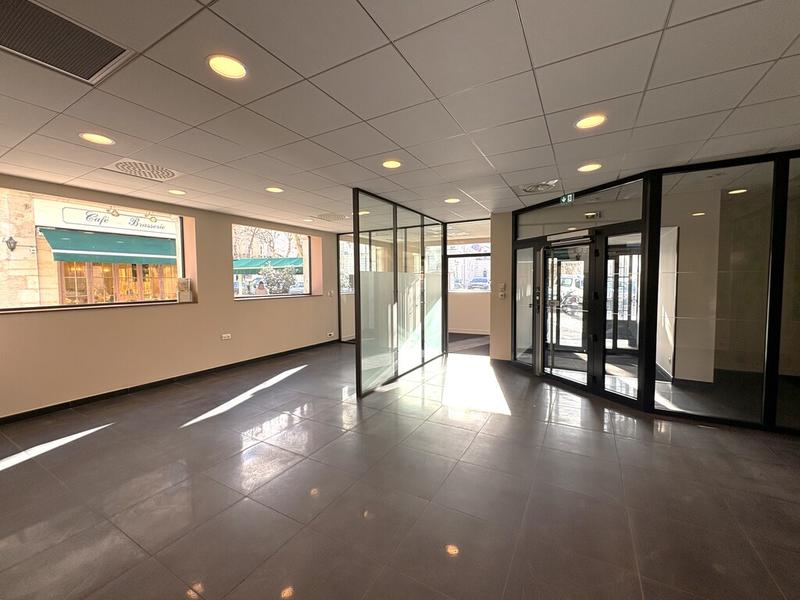 Bureau - 220 m²