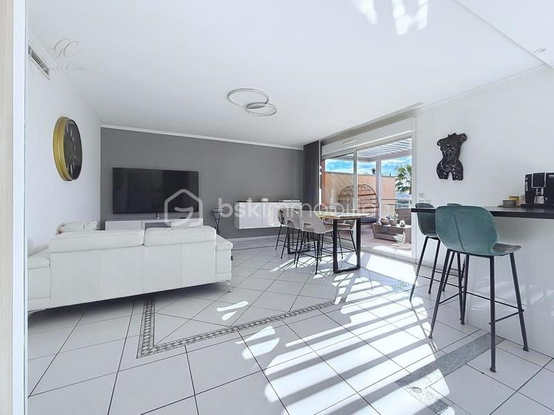 Appartement - 72 m² - 3 pièces