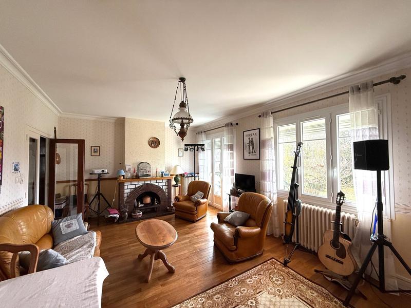 Maison - 171 m² - 7 pièces