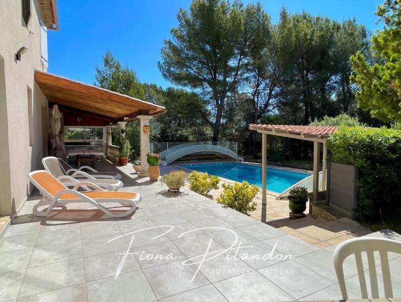 Villa - 200 m² - 7 pièces