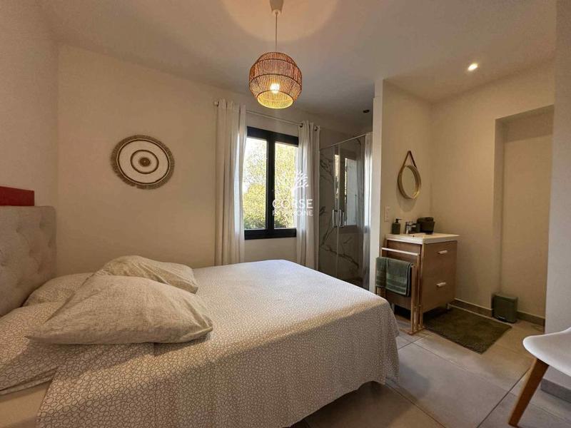 Villa - 95 m² - 4 pièces