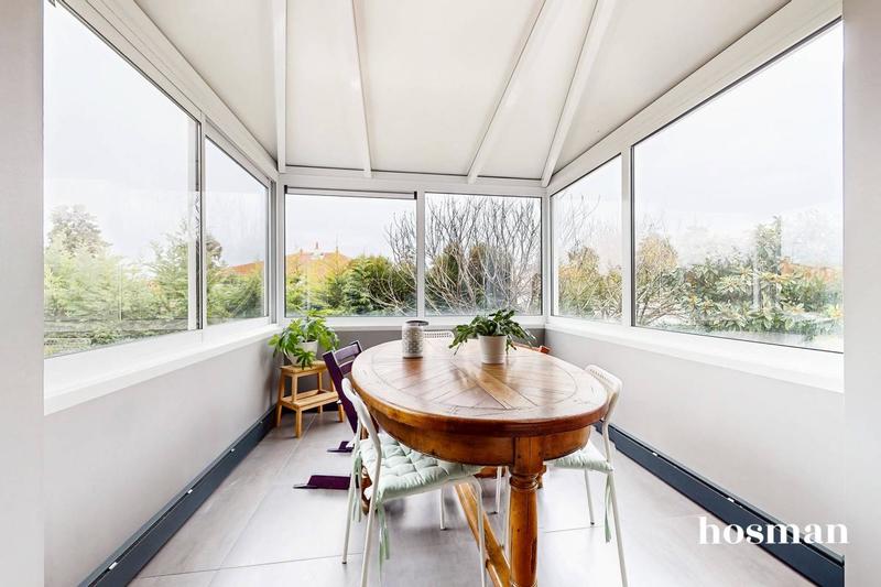 Maison - 200 m² - 7 pièces