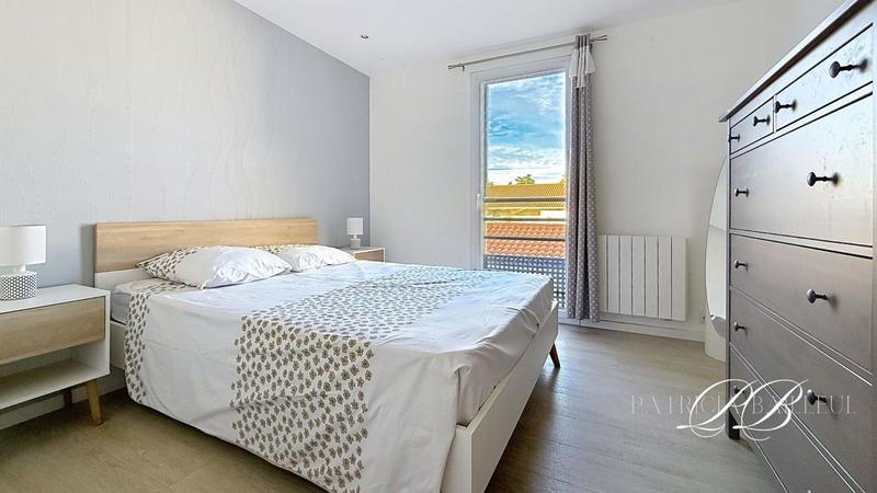 Appartement - 90 m² - 4 pièces