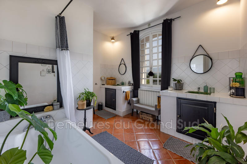 Bastide - 345 m² - 12 pièces