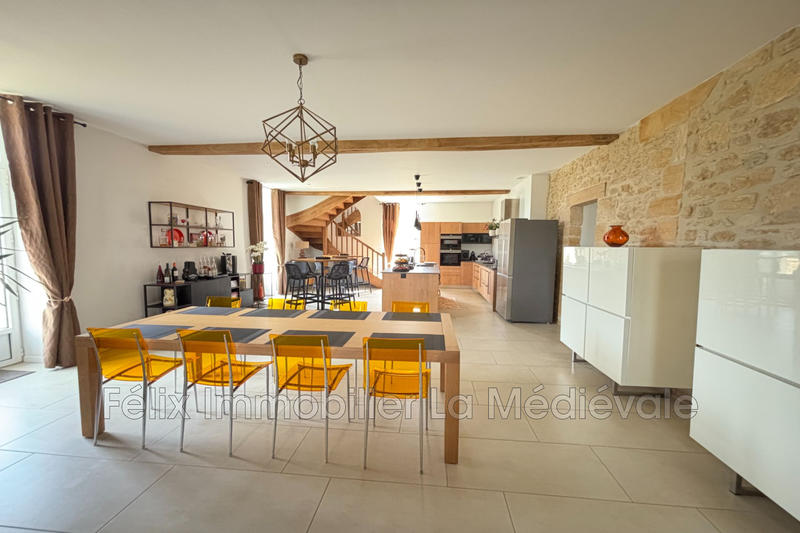 Demeure - 218 m² - 5 pièces