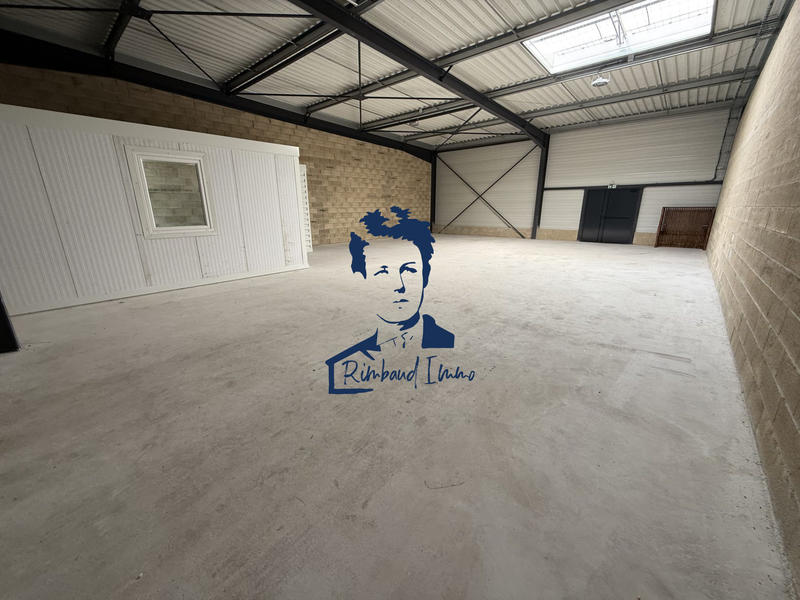 Local d'activités - 192 m²
