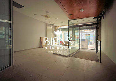 Bureau - 142 m² - 8 pièces