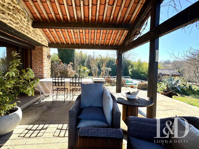 Mas - 250 m² - 9 pièces