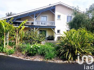 Maison - 140 m² - 5 pièces