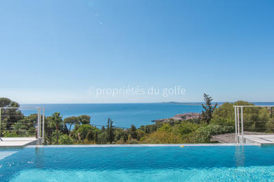 Maison - 280 m² - 8 pièces