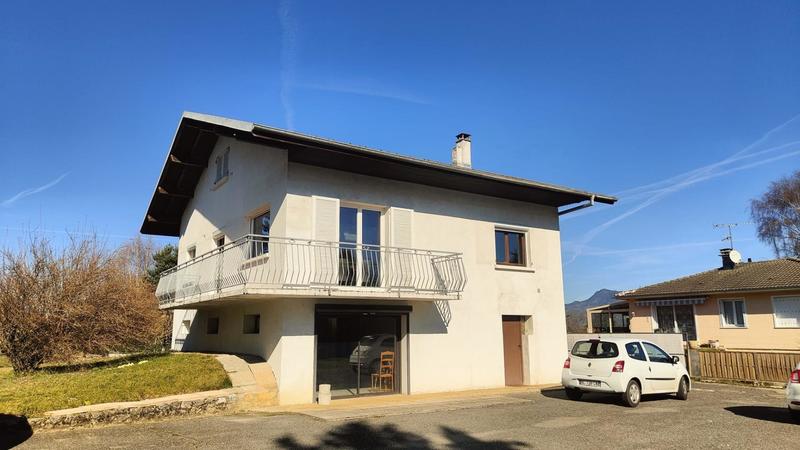 Maison - 180 m² - 6 pièces