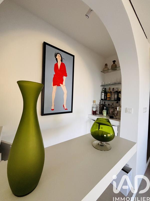 Maison - 214 m² - 5 pièces