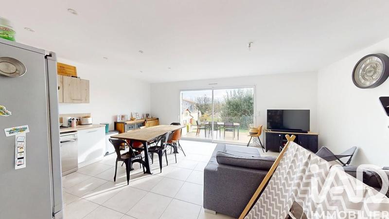 Maison - 90 m² - 5 pièces