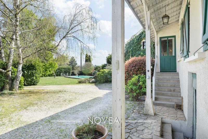 Maison ancienne - 307 m² - 9 pièces