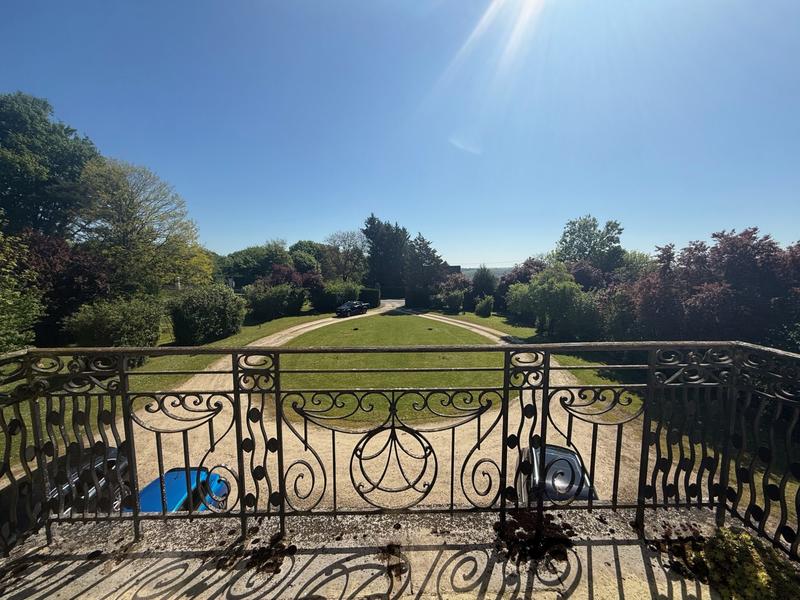 Château - 550 m² - 23 pièces