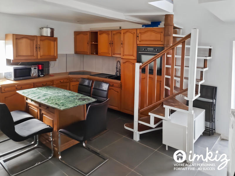 Maison - 200 m² - 8 pièces