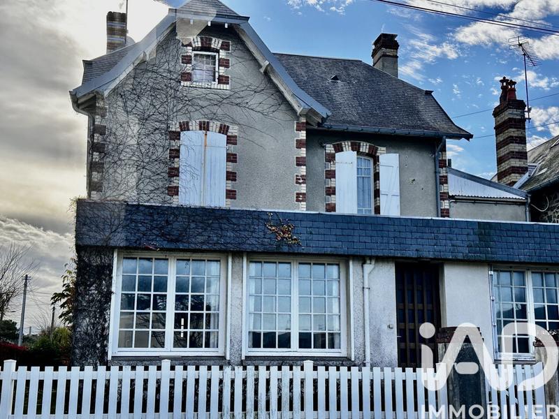 Maison - 158 m² - 8 pièces