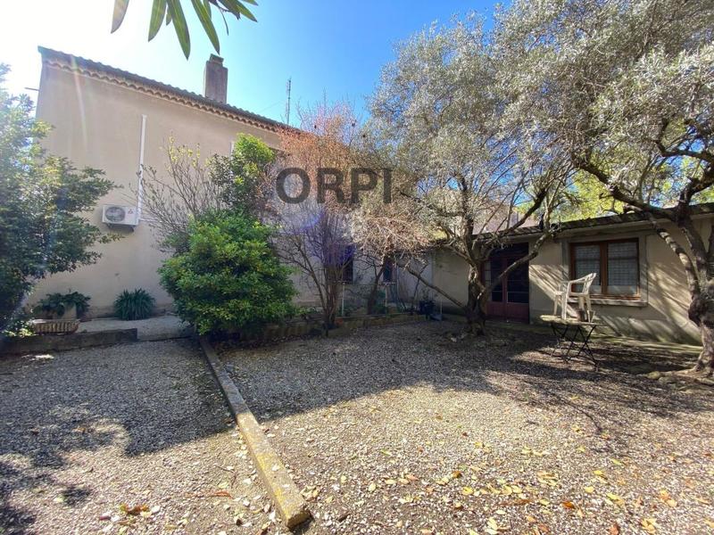 Maison de ville - 202 m² - 7 pièces