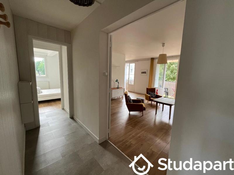 Chambre - 12 m² - 1 pièce