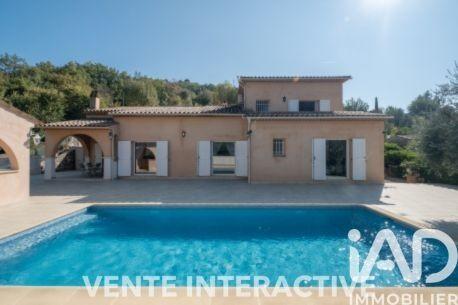 Maison - 240 m² - 5 pièces