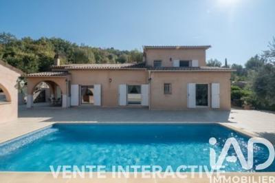 Maison - 240 m² - 5 pièces