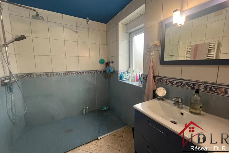 Maison - 210 m² - 8 pièces