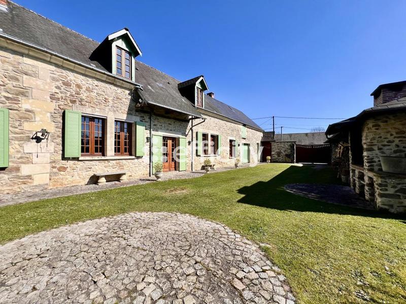 Longère - 209 m² - 8 pièces