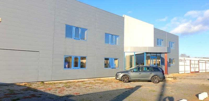 Entrepôt - 2 345 m² - 8 pièces