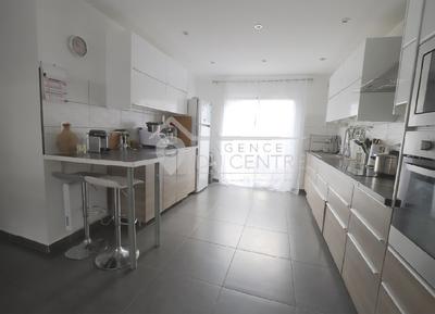 Maison - 138 m² - 8 pièces