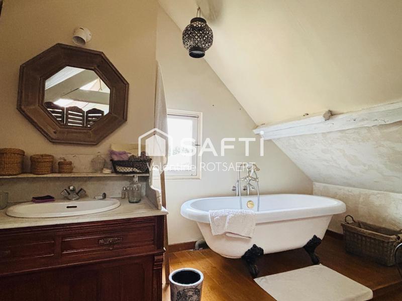 Maison - 155 m² - 9 pièces