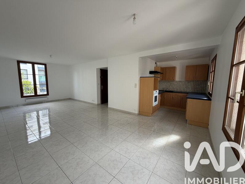 Maison - 272 m² - 12 pièces