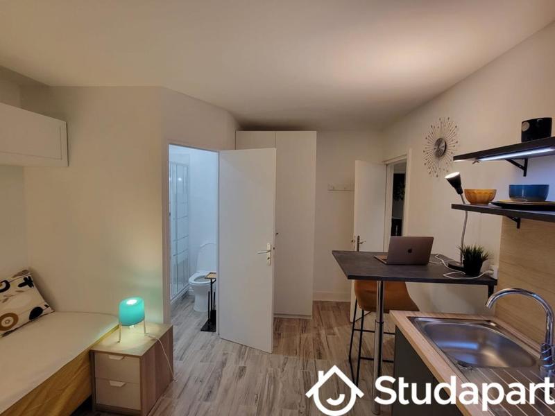 Chambre - 13 m² - 1 pièce