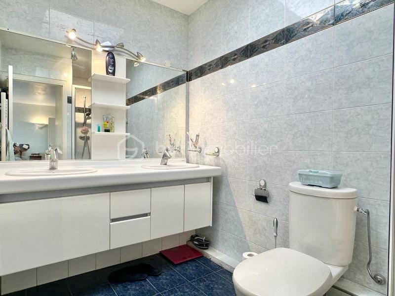 Appartement - 210 m² - 5 pièces