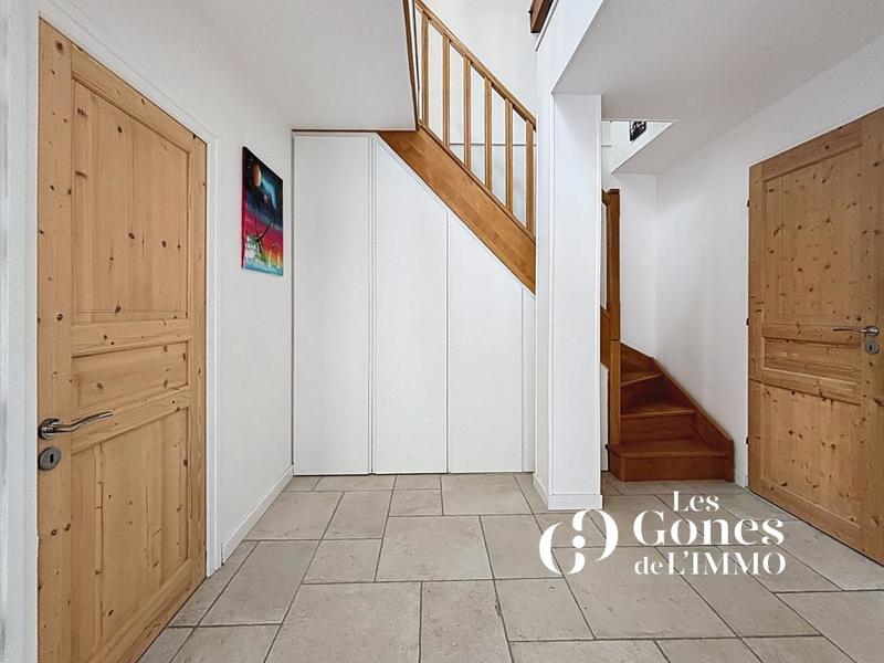 Maison - 180 m² - 7 pièces