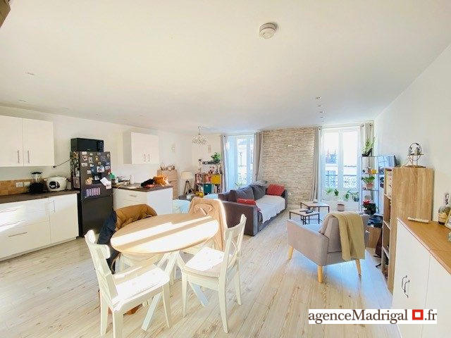 Appartement - 79 m² - 4 pièces