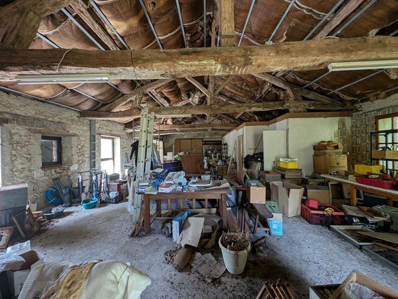 Immeuble - 161 m² - 1 pièce