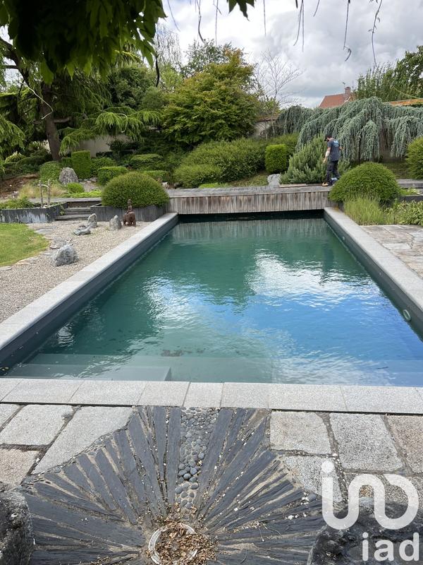 Maison - 670 m² - 20 pièces