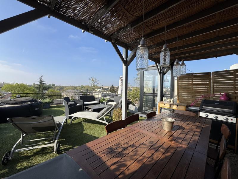 Appartement - 121 m² - 5 pièces