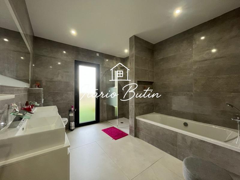 Villa - 149 m² - 5 pièces