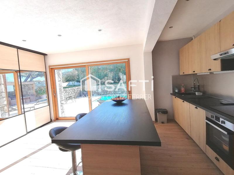 Maison - 170 m² - 5 pièces