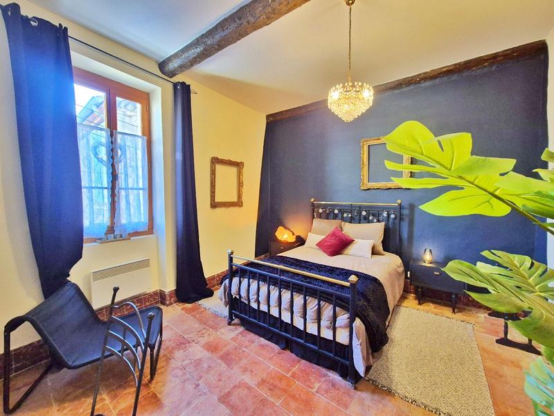 Maison - 200 m² - 6 pièces