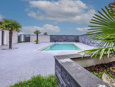 Maison - 207 m² - 7 pièces