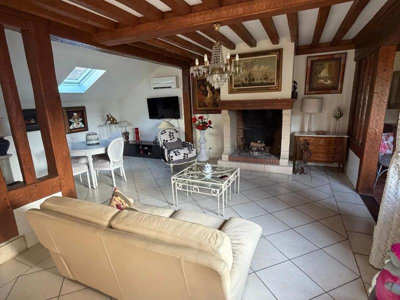 Maison - 200 m² - 6 pièces