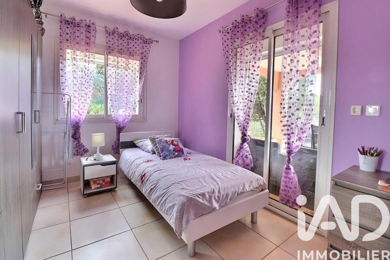 Maison - 224 m² - 9 pièces