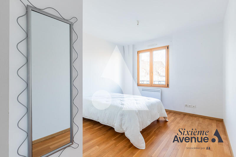 Appartement - 95 m² - 5 pièces