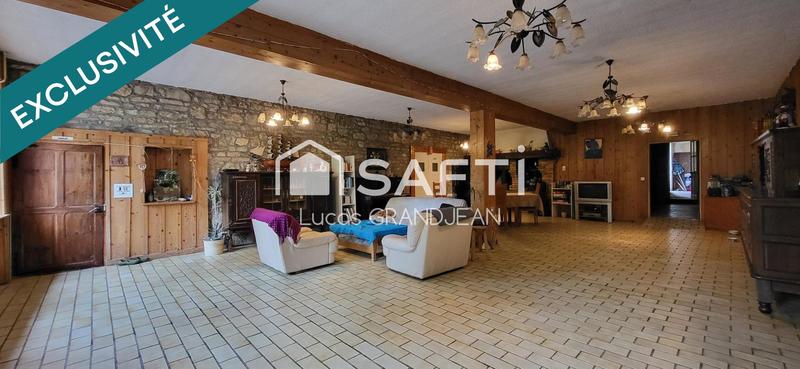 Maison - 329 m² - 8 pièces