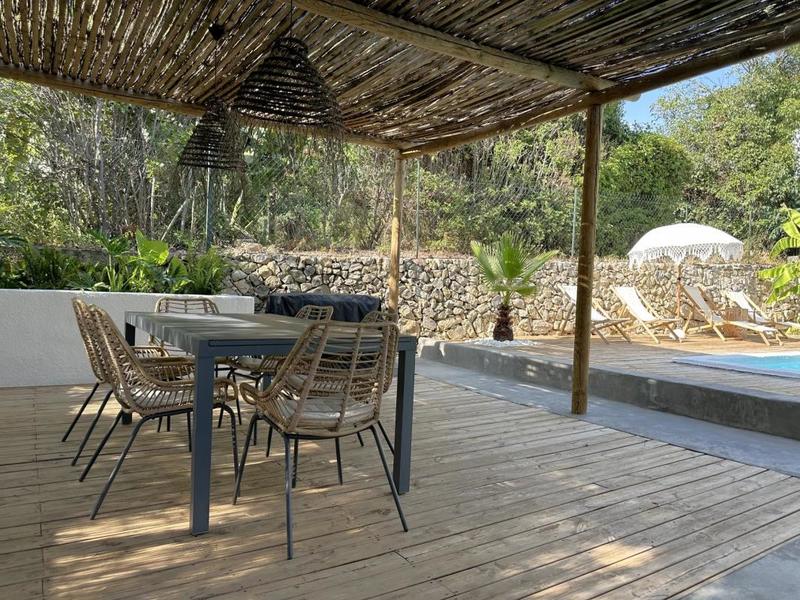 Maison - 220 m² - 7 pièces