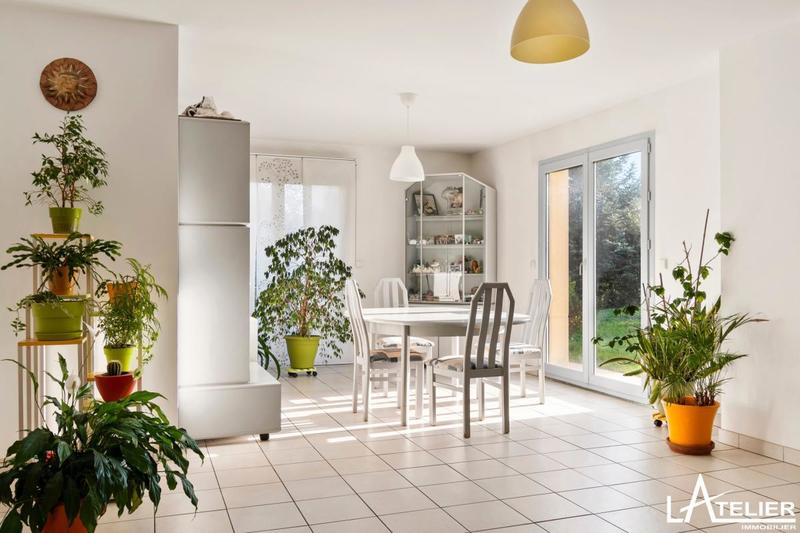 Maison - 196 m² - 7 pièces