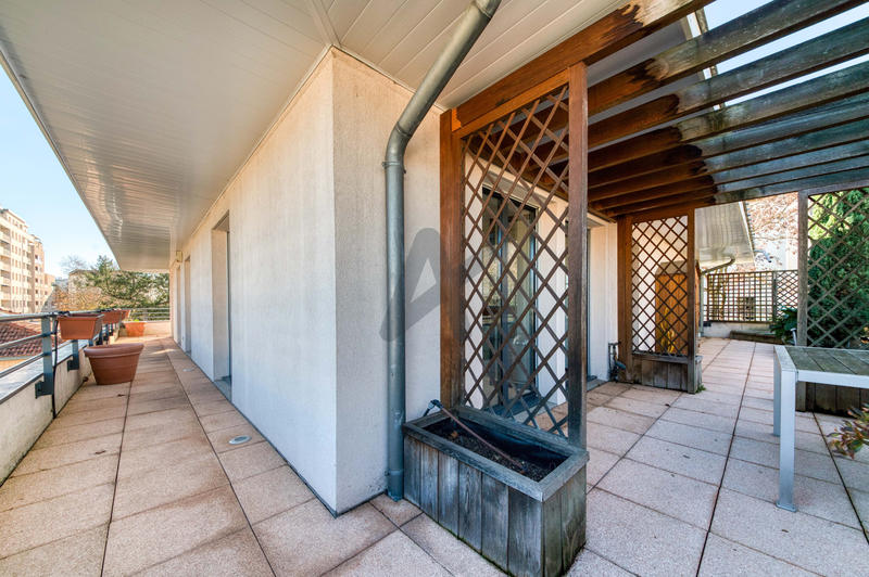 Appartement - 121 m² - 3 pièces